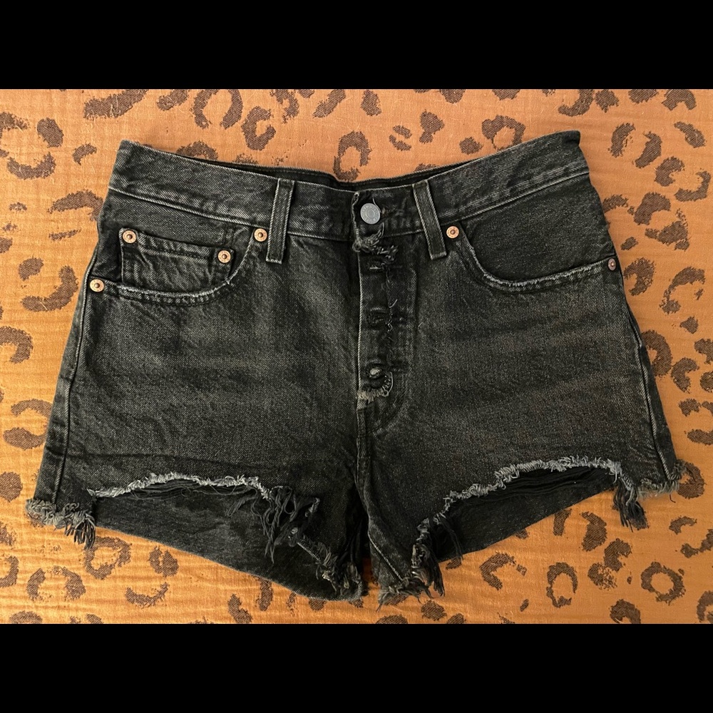 Levi Cutoff Denim Shorts in Black 26